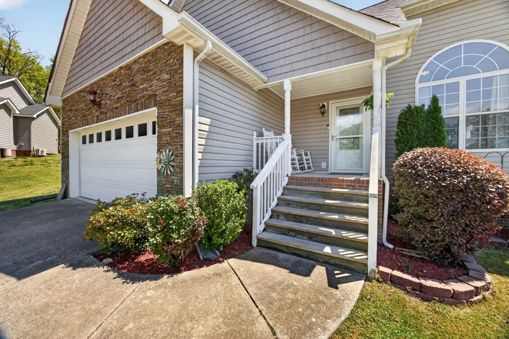 9680 Slippery Elm Ln Soddy Daisy, TN 37379