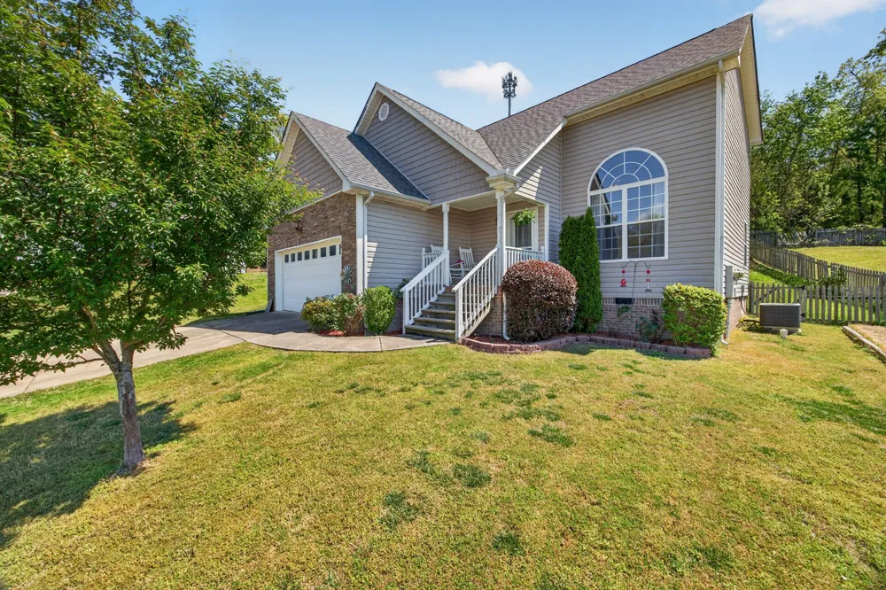 9680 Slippery Elm Ln Soddy Daisy, TN 37379
