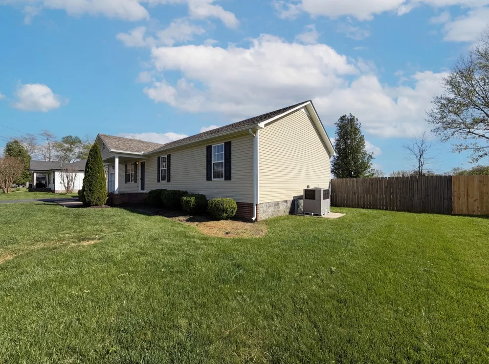 2310 Forrest Fields Dr Chapel Hill, TN 37034