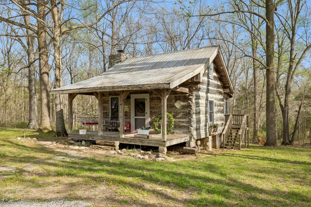 901 Town Branch Rd Charlotte, TN 37036
