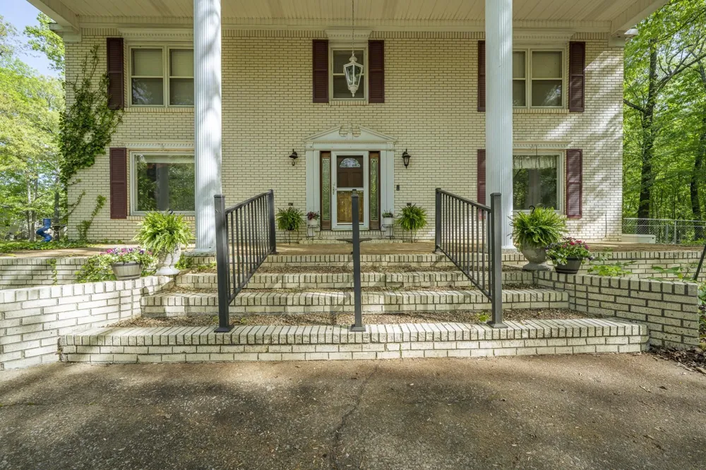 101 BOB ST Selmer, TN 38375