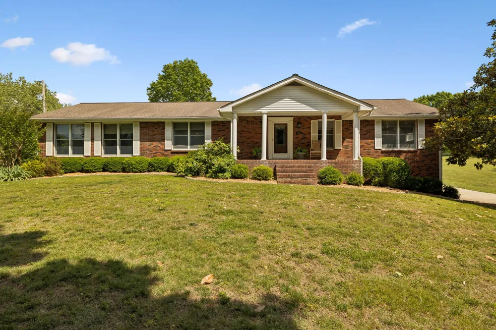 12 Charles Apple Ln Brush Creek, TN 38547