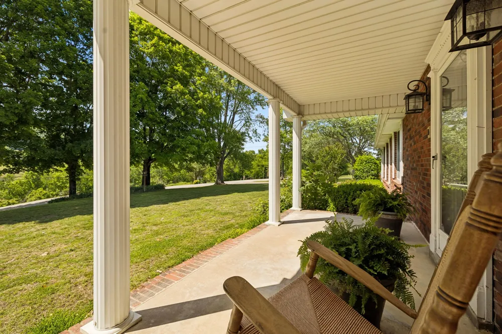 12 Charles Apple Ln Brush Creek, TN 38547