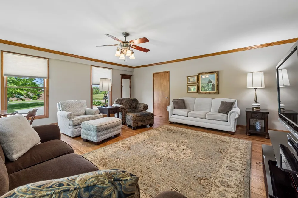 12 Charles Apple Ln Brush Creek, TN 38547