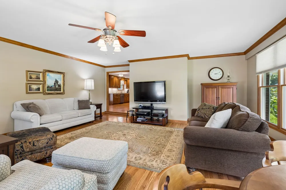 12 Charles Apple Ln Brush Creek, TN 38547
