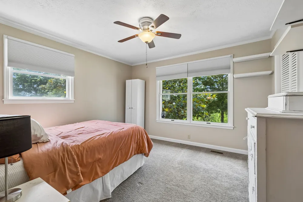 12 Charles Apple Ln Brush Creek, TN 38547