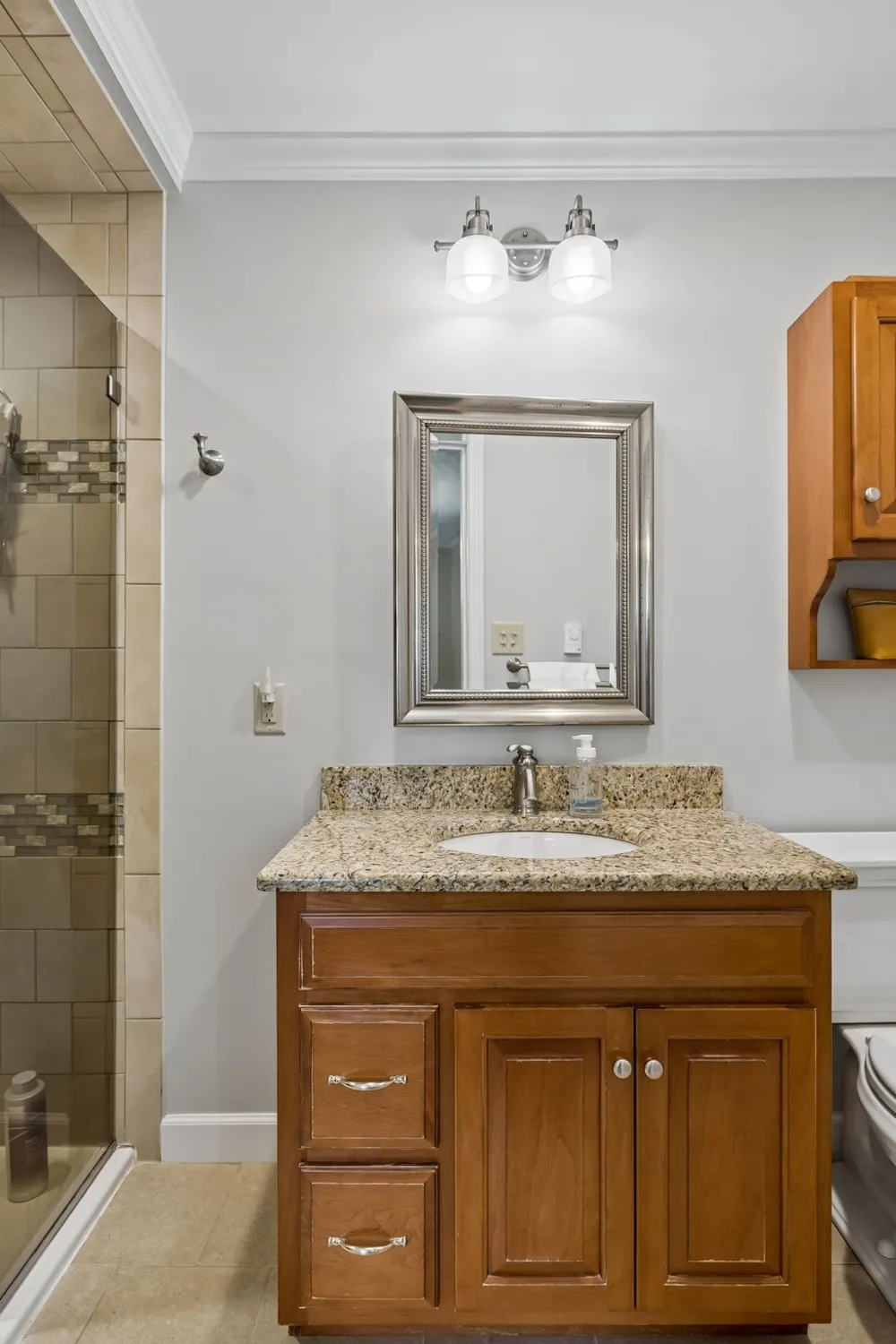 12 Charles Apple Ln Brush Creek, TN 38547
