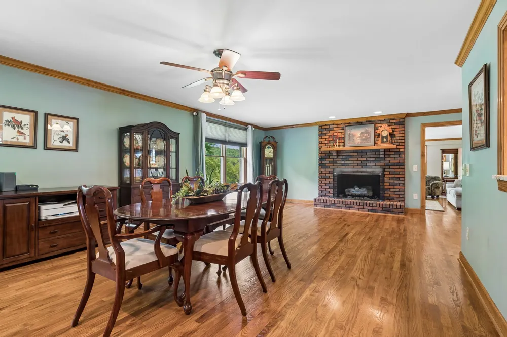 12 Charles Apple Ln Brush Creek, TN 38547