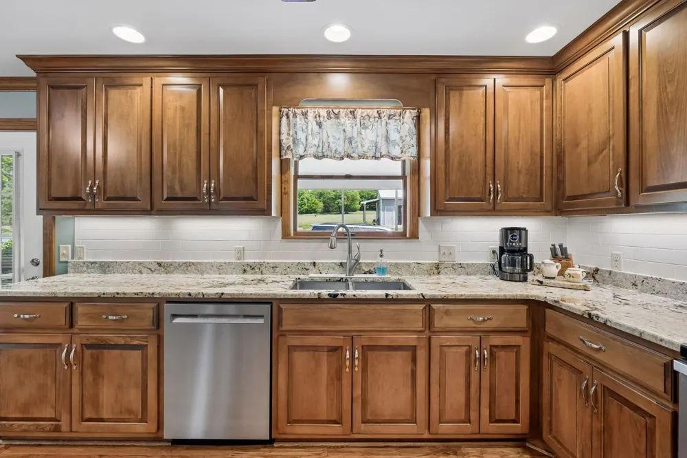 12 Charles Apple Ln Brush Creek, TN 38547