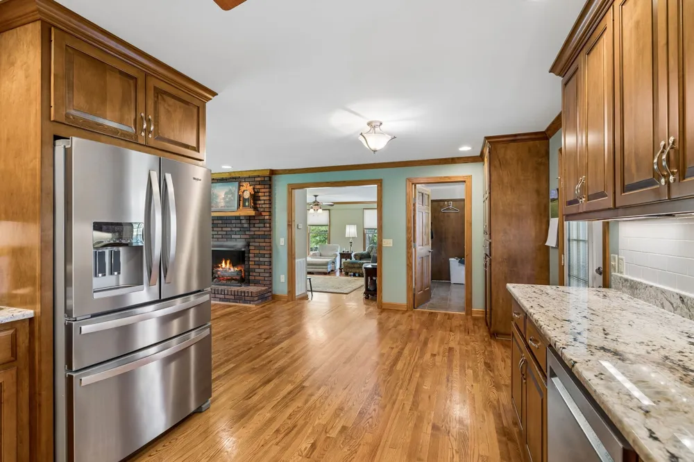 12 Charles Apple Ln Brush Creek, TN 38547