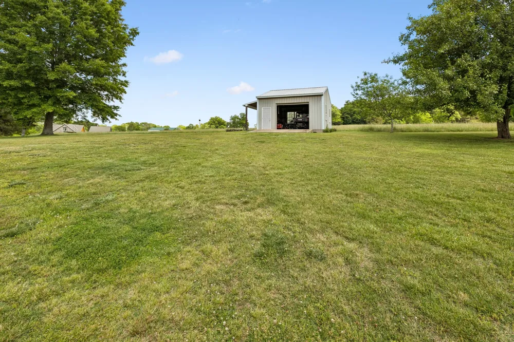 12 Charles Apple Ln Brush Creek, TN 38547