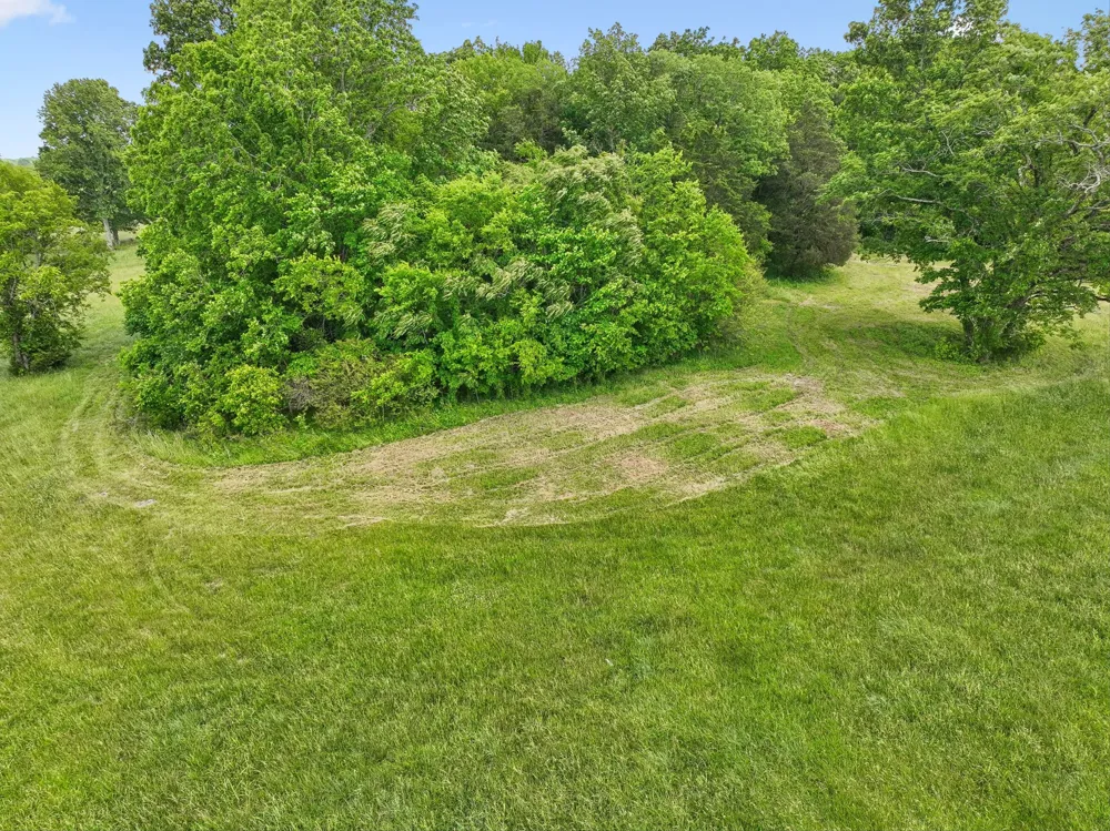 12 Charles Apple Ln Brush Creek, TN 38547