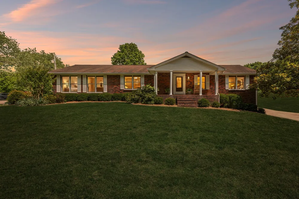 12 Charles Apple Ln Brush Creek, TN 38547