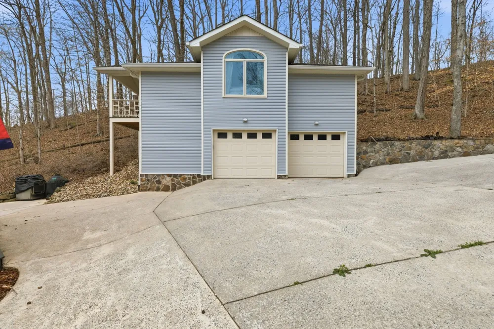 165 Barefield Ct Lynchburg, TN 37352