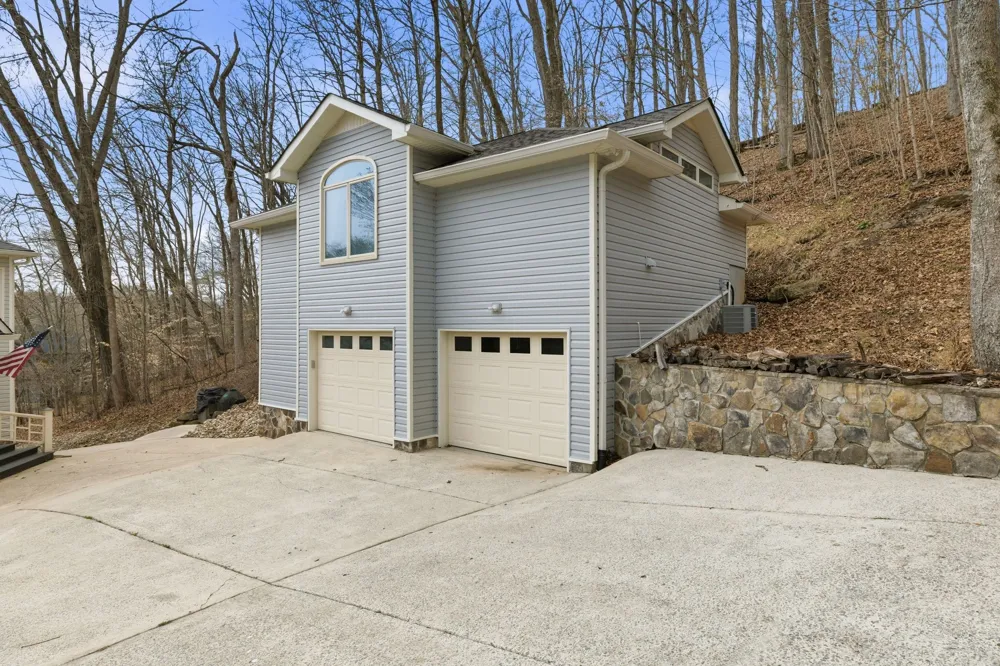 165 Barefield Ct Lynchburg, TN 37352