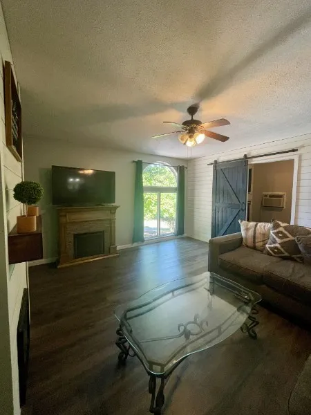 460 Mate Allen Rd Gainesboro, TN 38562