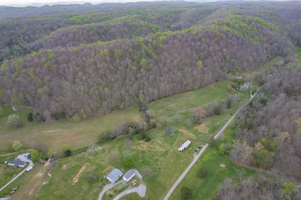 109 Creek Bend Ln Manchester, TN 37355