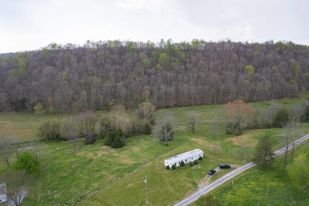 109 Creek Bend Ln Manchester, TN 37355