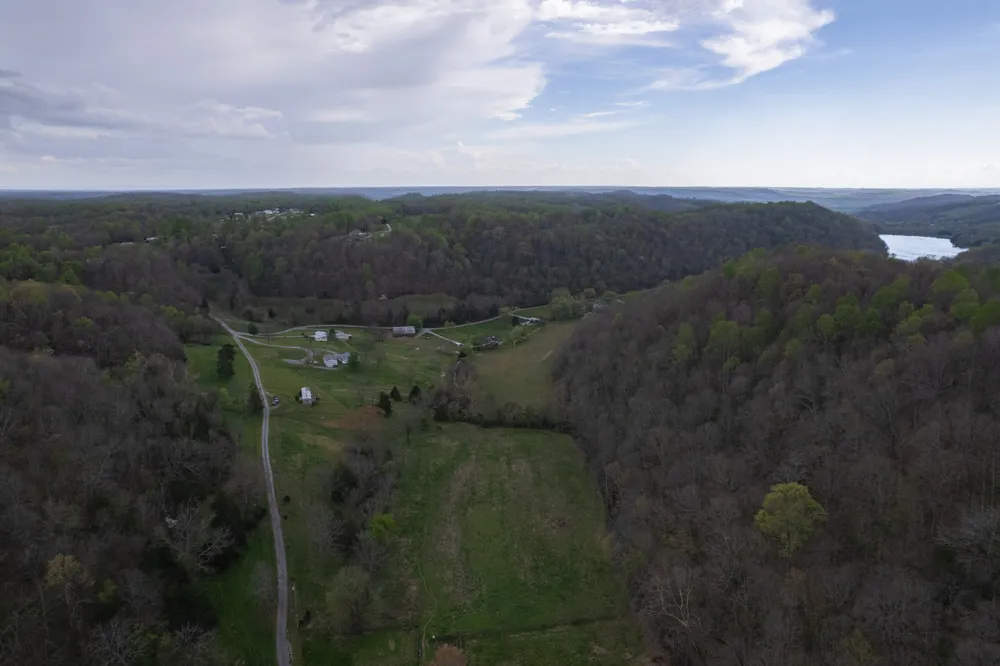 109 Creek Bend Ln Manchester, TN 37355
