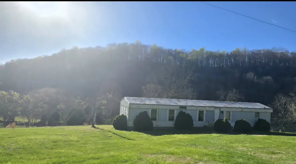 109 Creek Bend Ln Manchester, TN 37355