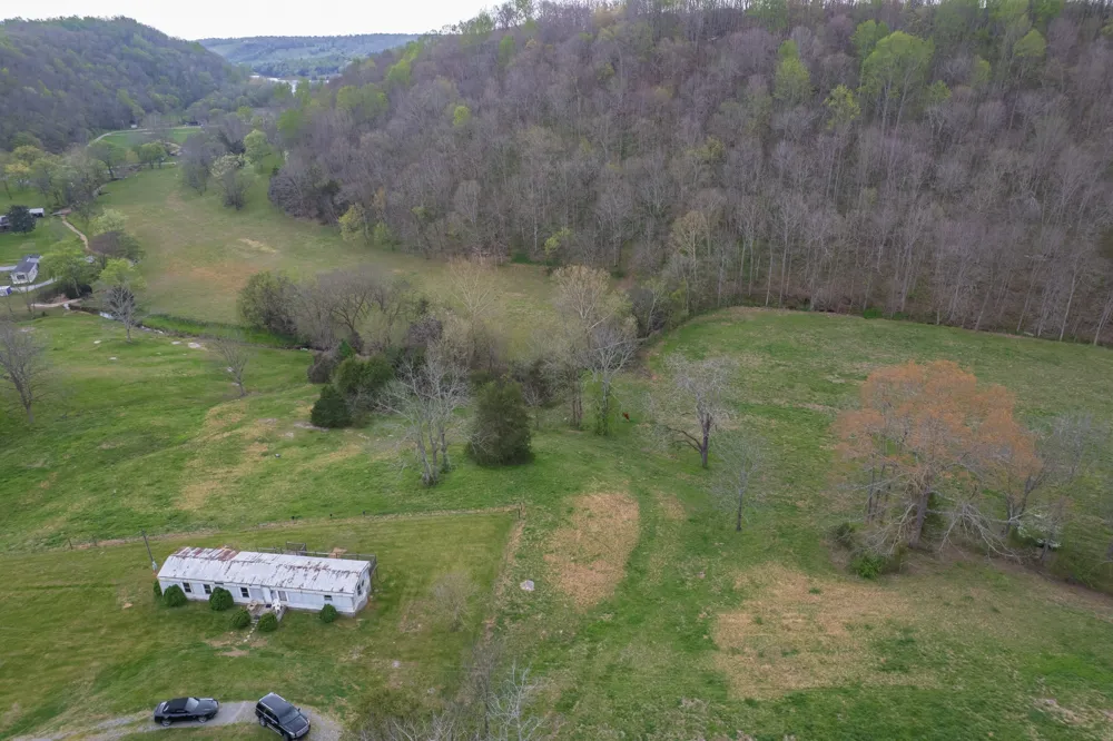 109 Creek Bend Ln Manchester, TN 37355