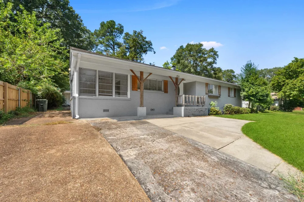151 N WHITE STATION RD Memphis, TN 38117
