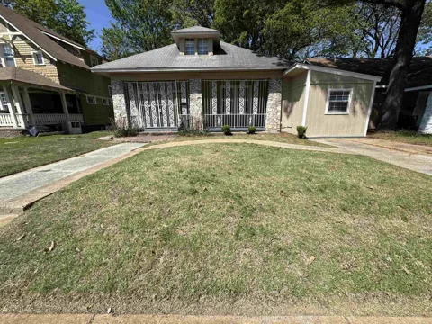 1570 E MCLEMORE AVE