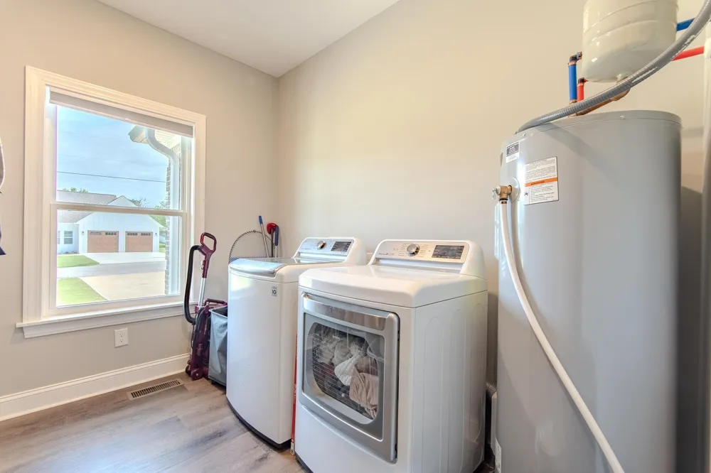225 CORDOVA CV Savannah, TN 38372