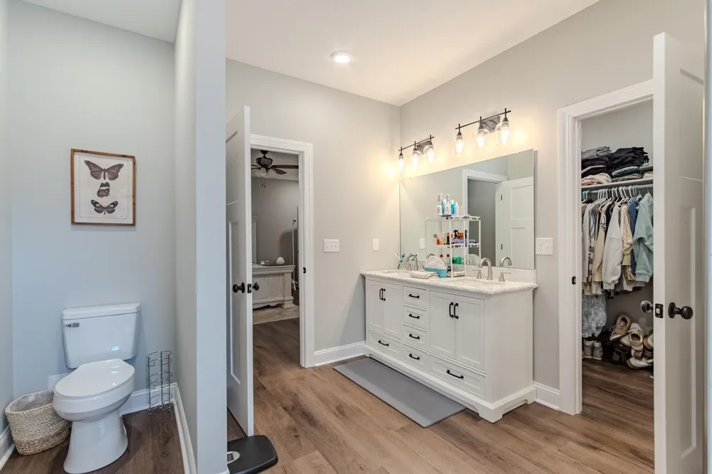 225 CORDOVA CV Savannah, TN 38372