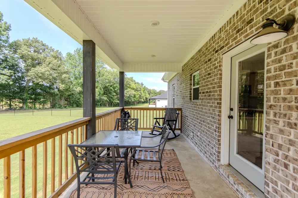 225 CORDOVA CV Savannah, TN 38372