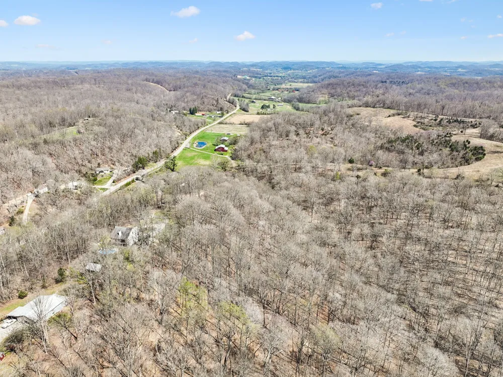3819 Bear Creek Rd Thompsons Station, TN 37179