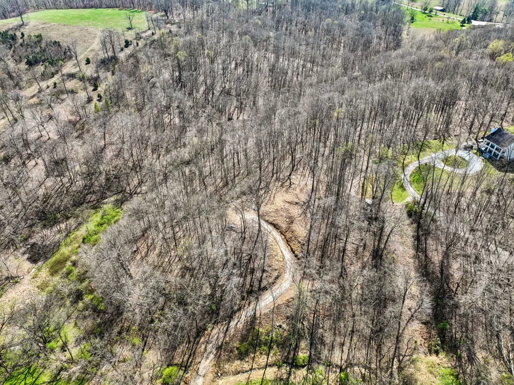 3819 Bear Creek Rd Thompsons Station, TN 37179