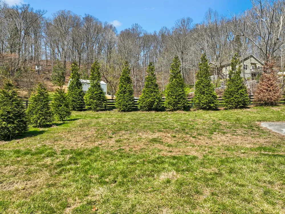 3819 Bear Creek Rd Thompsons Station, TN 37179