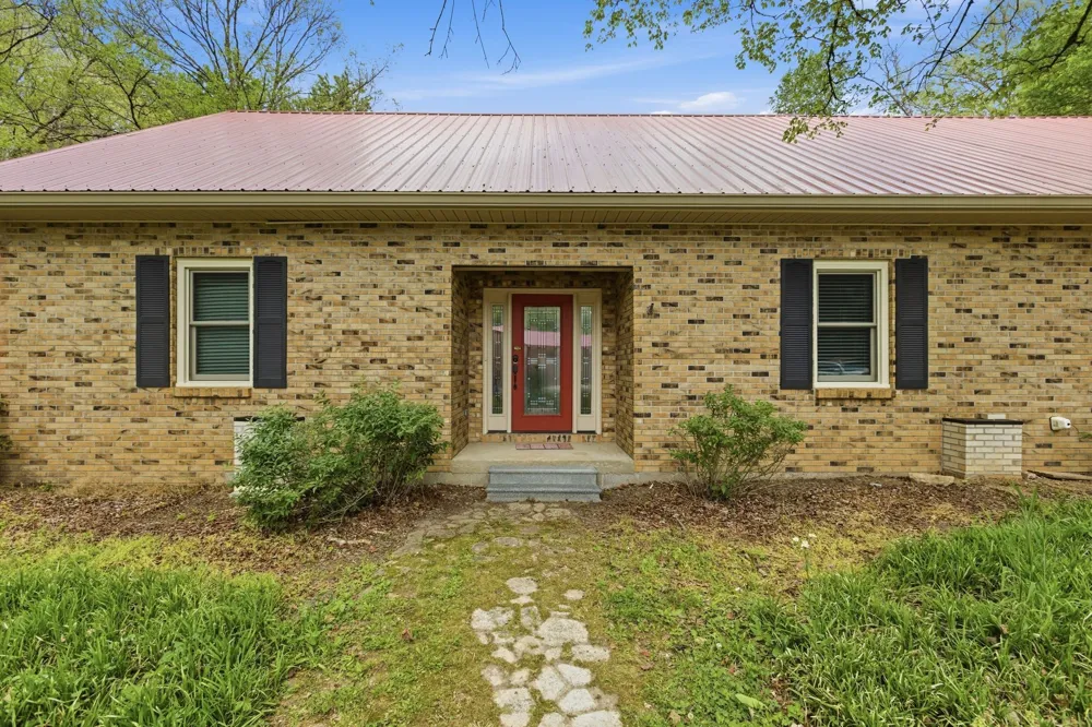 580 Defeated Creek Rd Centerville, TN 37033