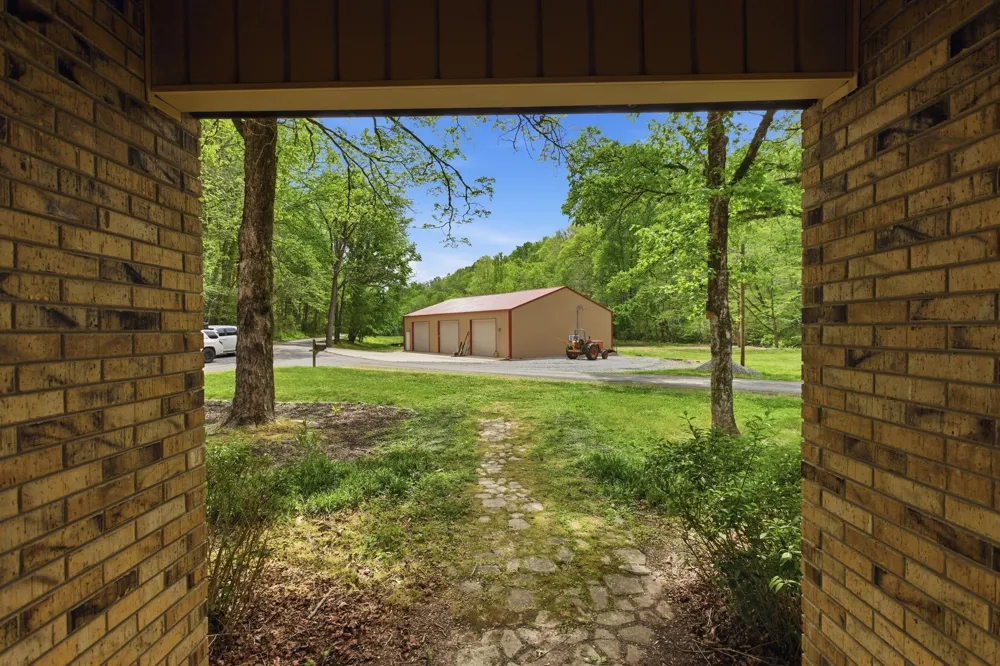 580 Defeated Creek Rd Centerville, TN 37033