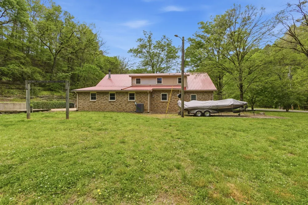 580 Defeated Creek Rd Centerville, TN 37033