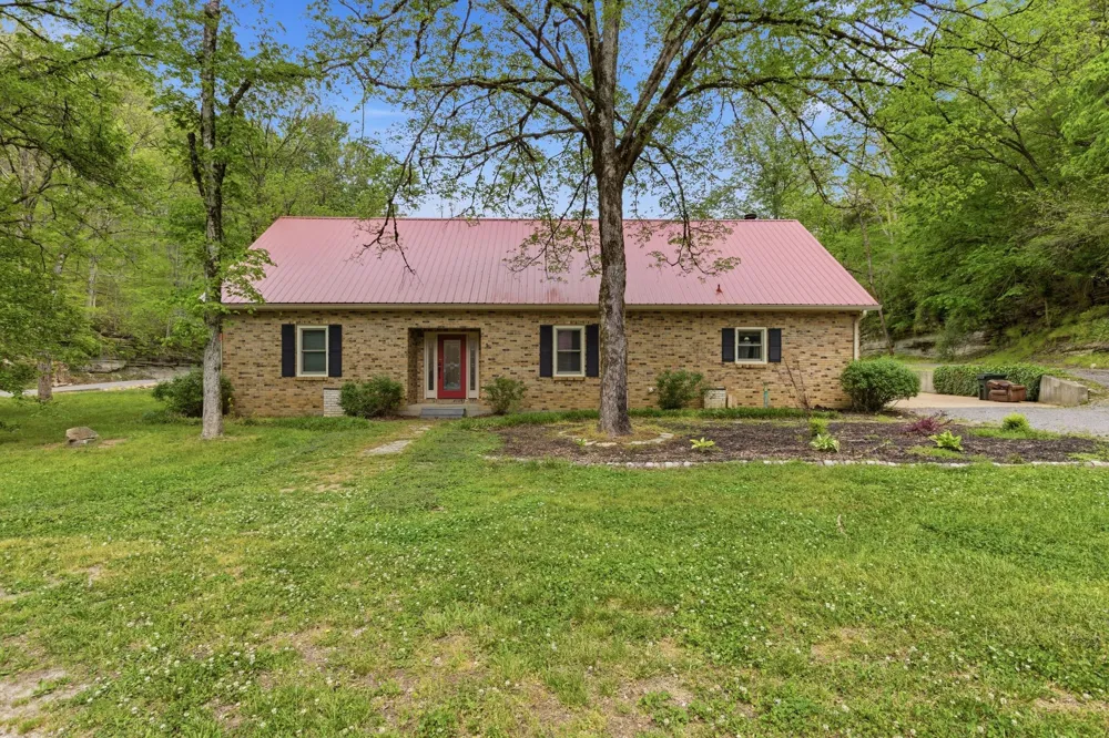 580 Defeated Creek Rd Centerville, TN 37033