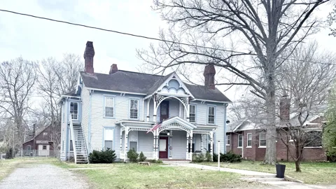 1814 S Main St