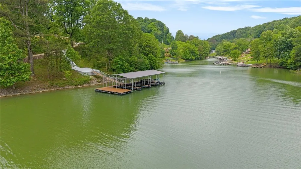 1T Barnes Lane Lynchburg, TN 37352