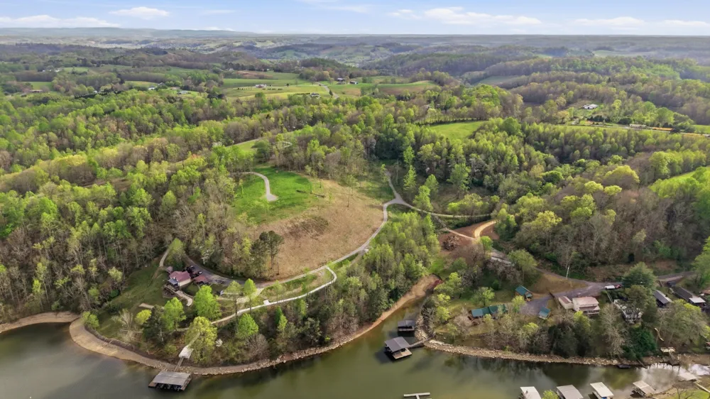 1T Barnes Lane Lynchburg, TN 37352