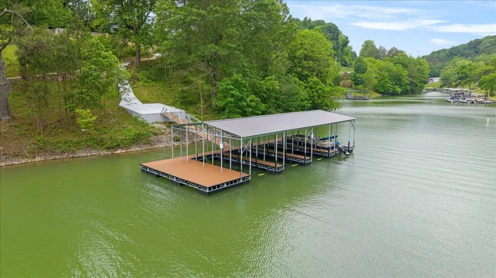 1T Barnes Lane Lynchburg, TN 37352