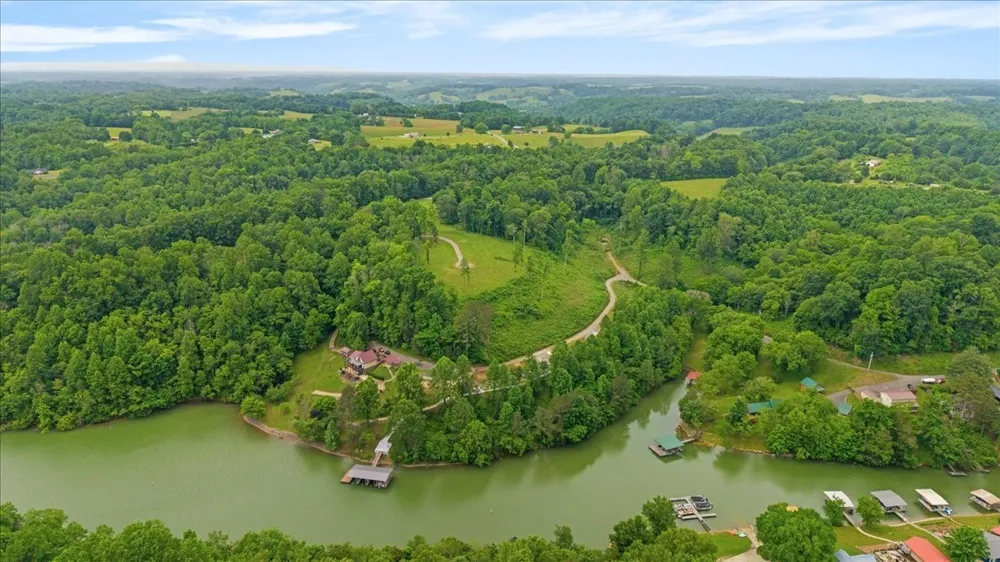1T Barnes Lane Lynchburg, TN 37352