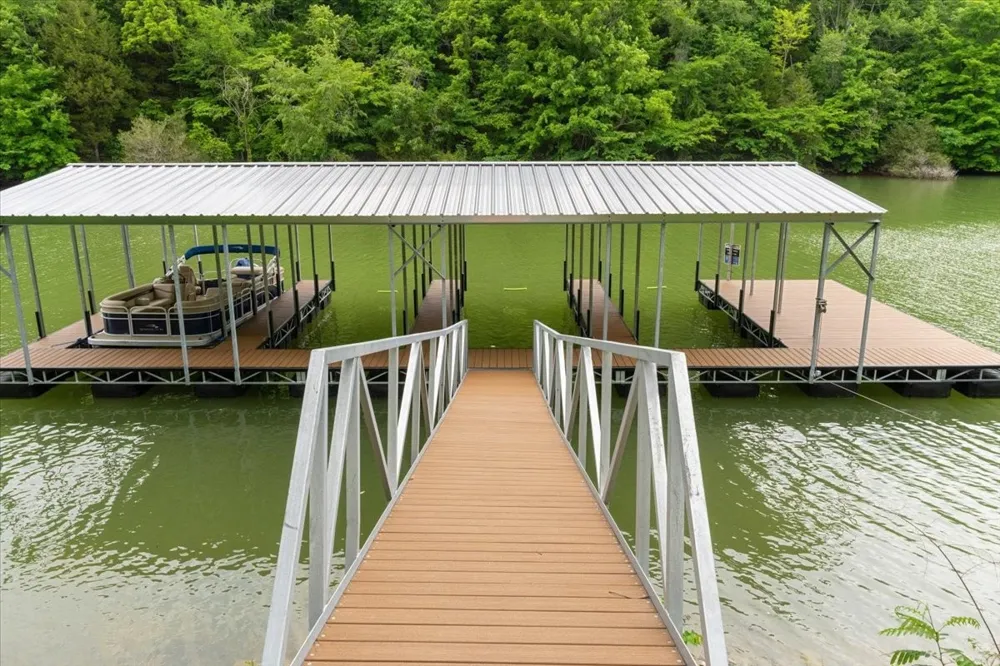 3T Barnes Lane Lynchburg, TN 37352
