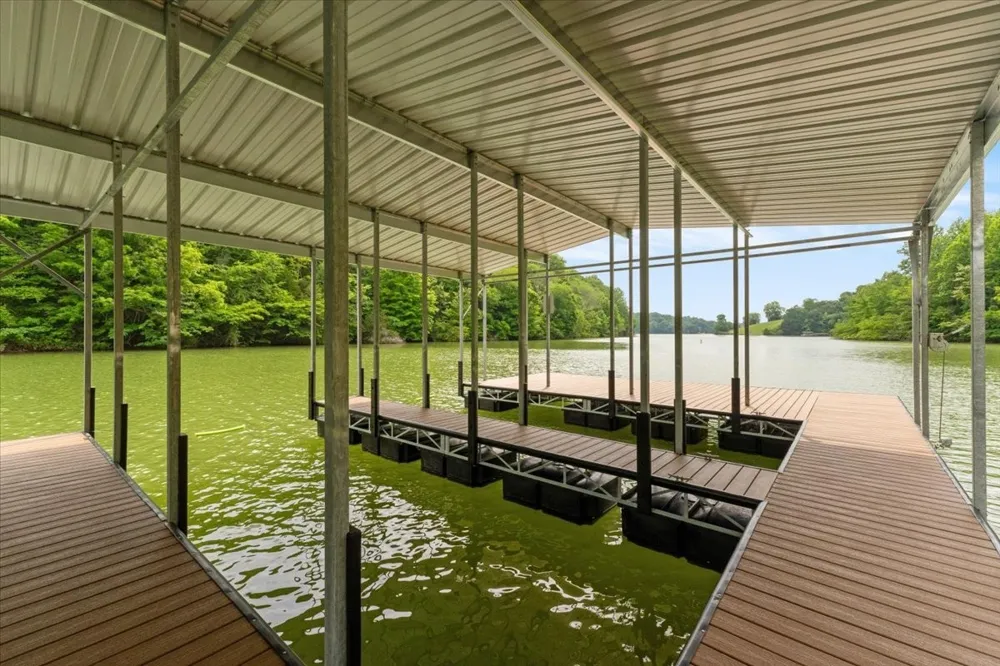 3T Barnes Lane Lynchburg, TN 37352