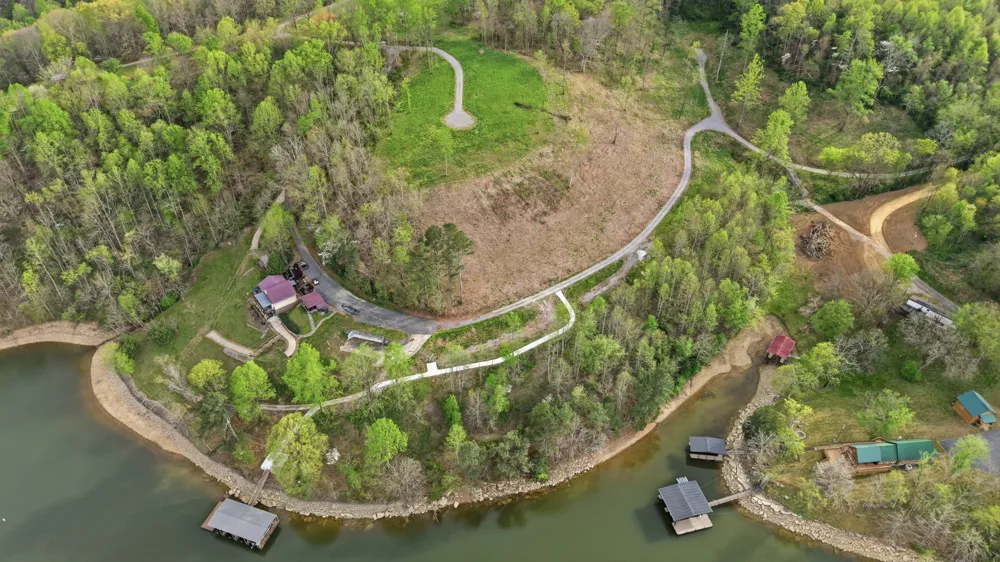 3T Barnes Lane Lynchburg, TN 37352