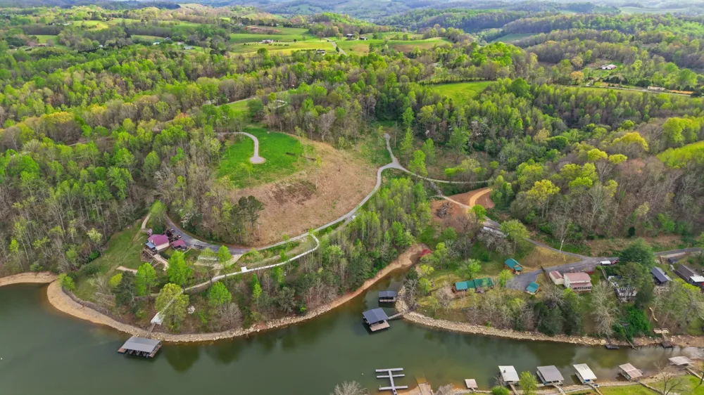 3T Barnes Lane Lynchburg, TN 37352