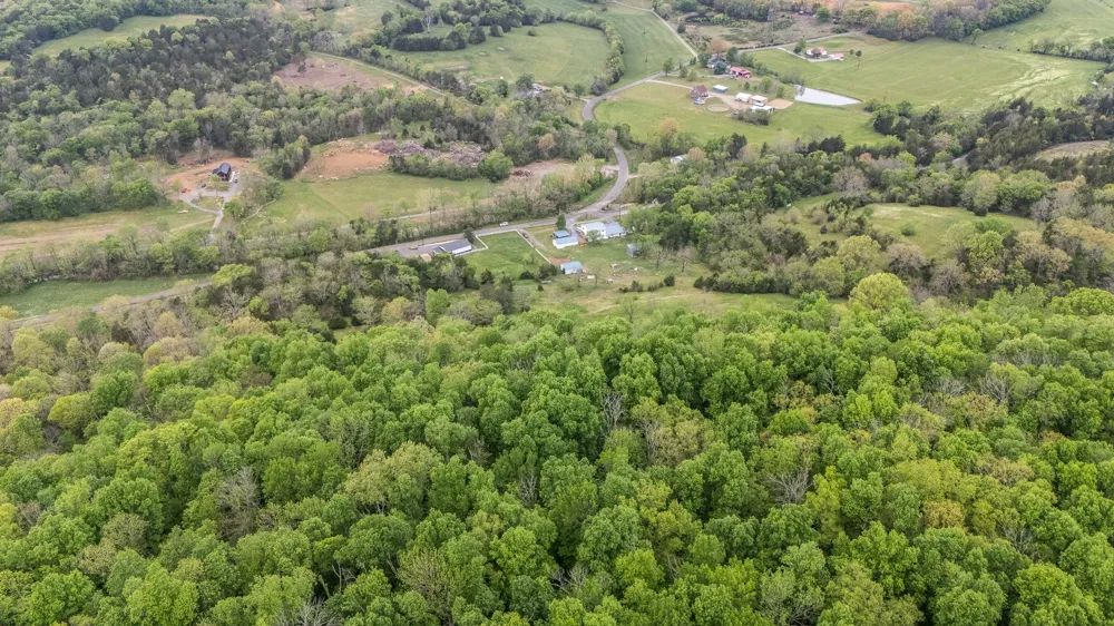 1036 Locke Creek Rd Readyville, TN 37149