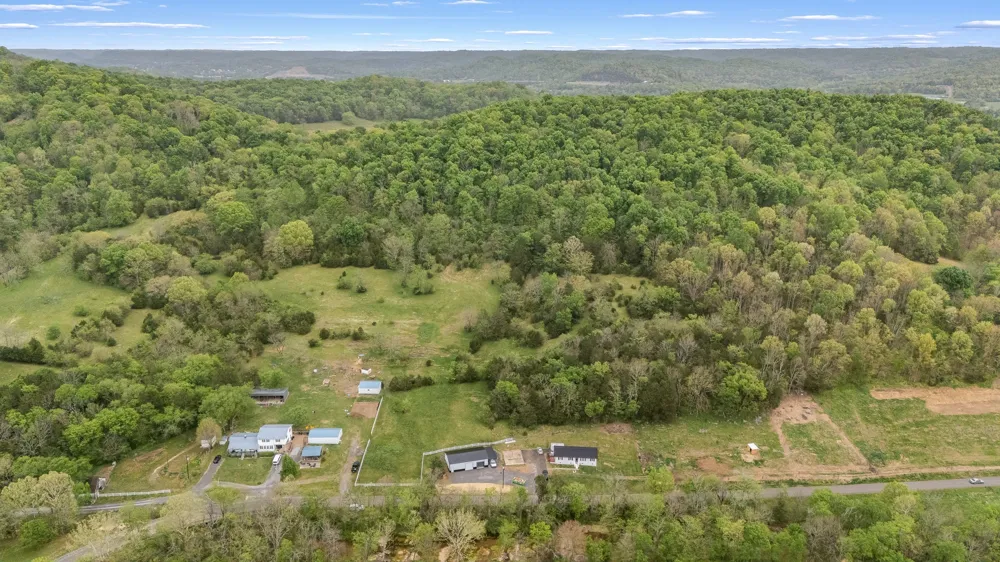 1036 Locke Creek Rd Readyville, TN 37149