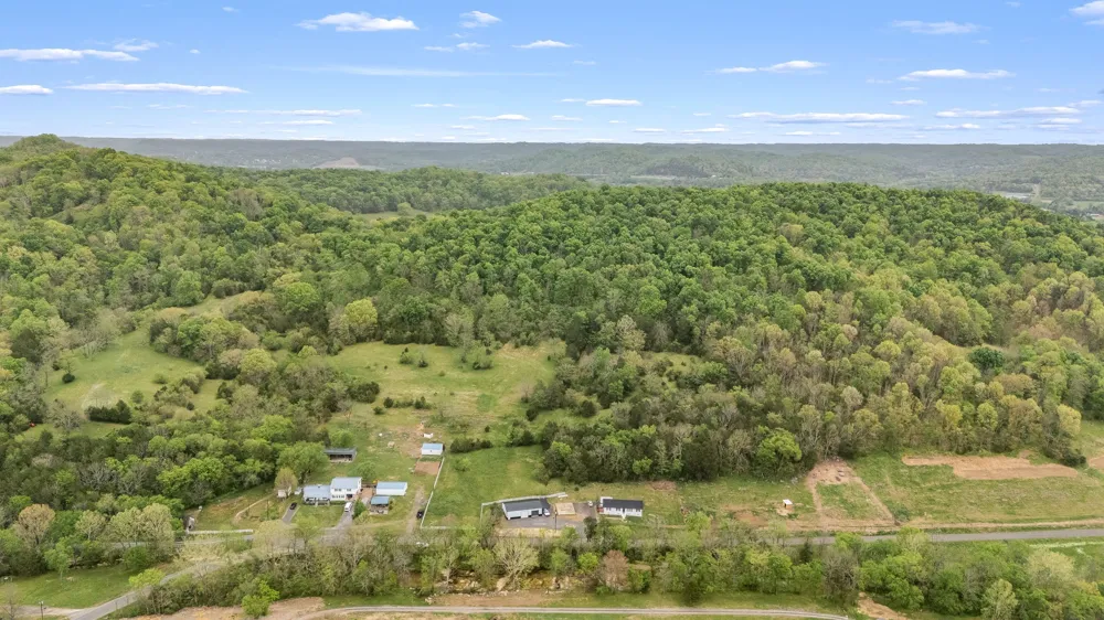 1036 Locke Creek Rd Readyville, TN 37149