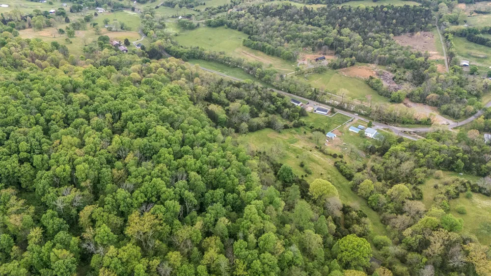 1036 Locke Creek Rd Readyville, TN 37149